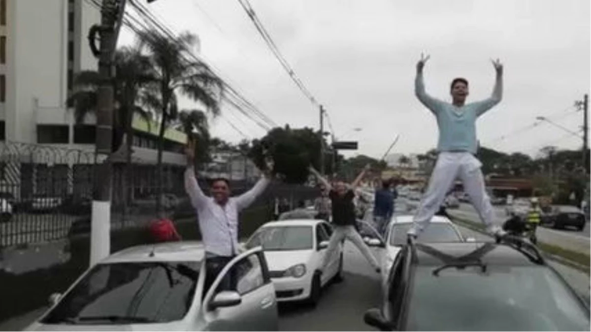 Brezilya\'da Uber Şöförleri Hükümeti Protesto Etti