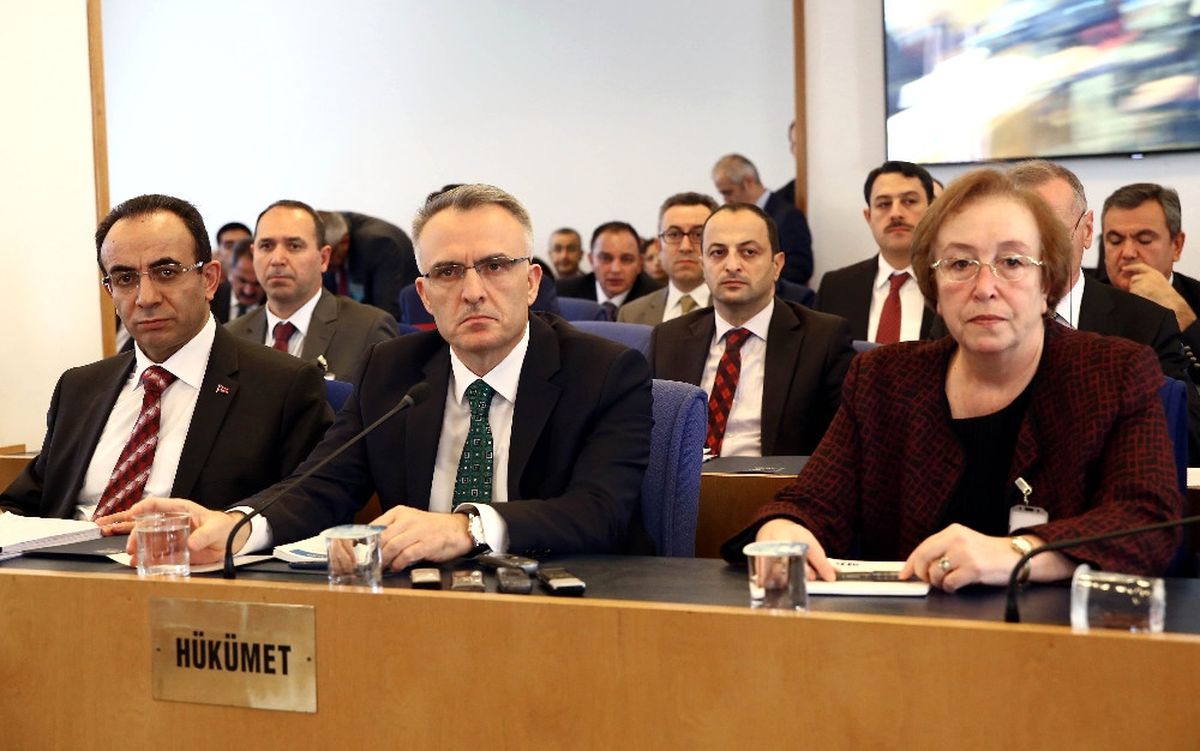 CHP\'liler Özür Dilemeyince Ortam Gerildi