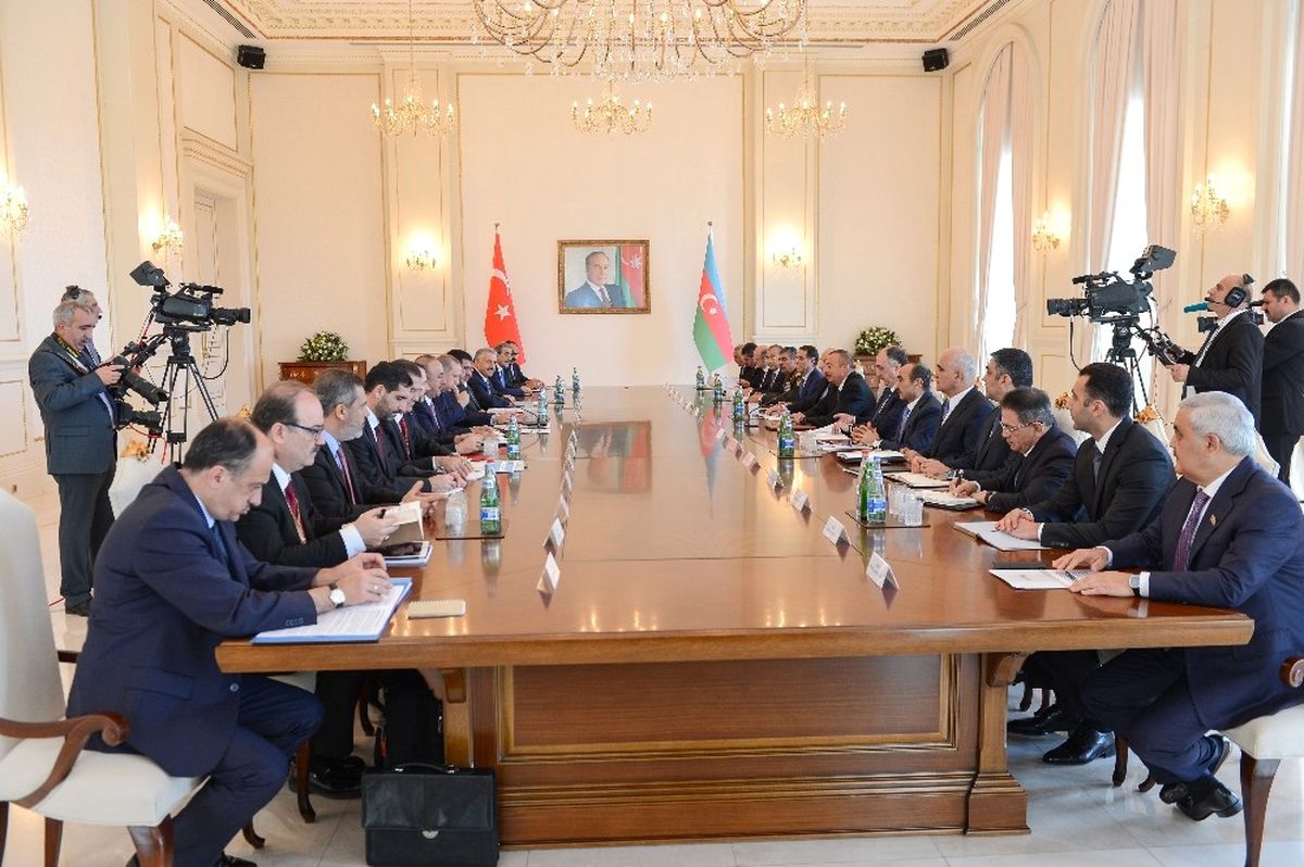 Cumhurbaşkanı Erdoğan, Azerbaycan\'da Heyetlerarası Görüşmeye Katıldı