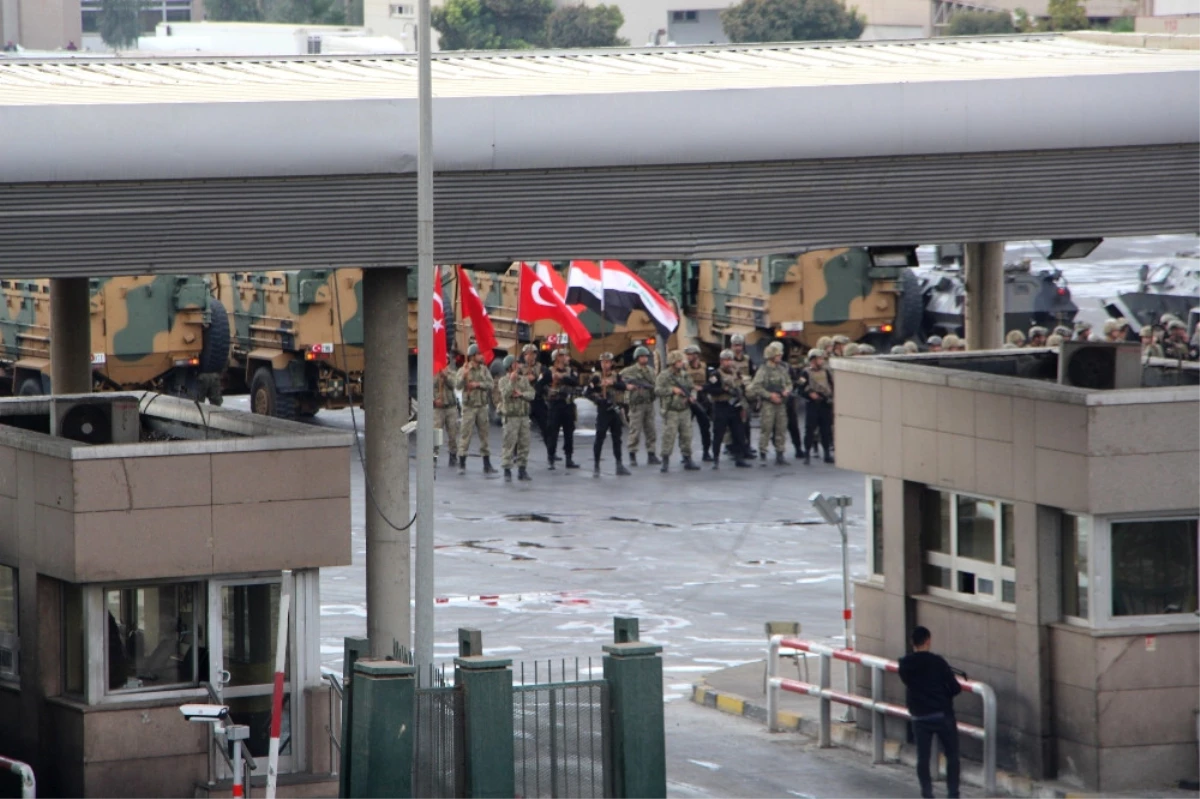 Sınır Kapısının Devir Teslimin Ardından, Askerler Tatbikat Alanına Geri Döndü