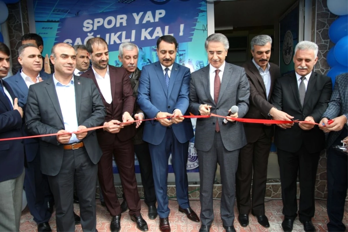 Elazığ Belediyesi Spor ve Yaşam Merkezinin 3\'üncüsü Açıldı