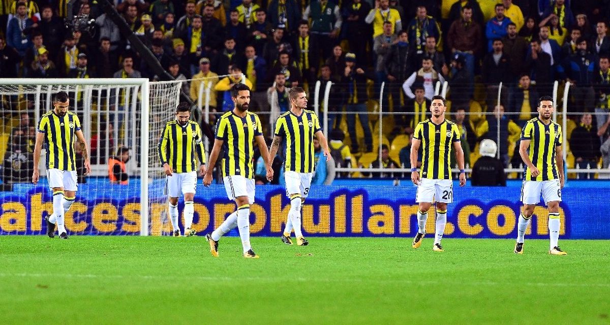 Fenerbahçe\'de Kötü Gidişat Sürüyor