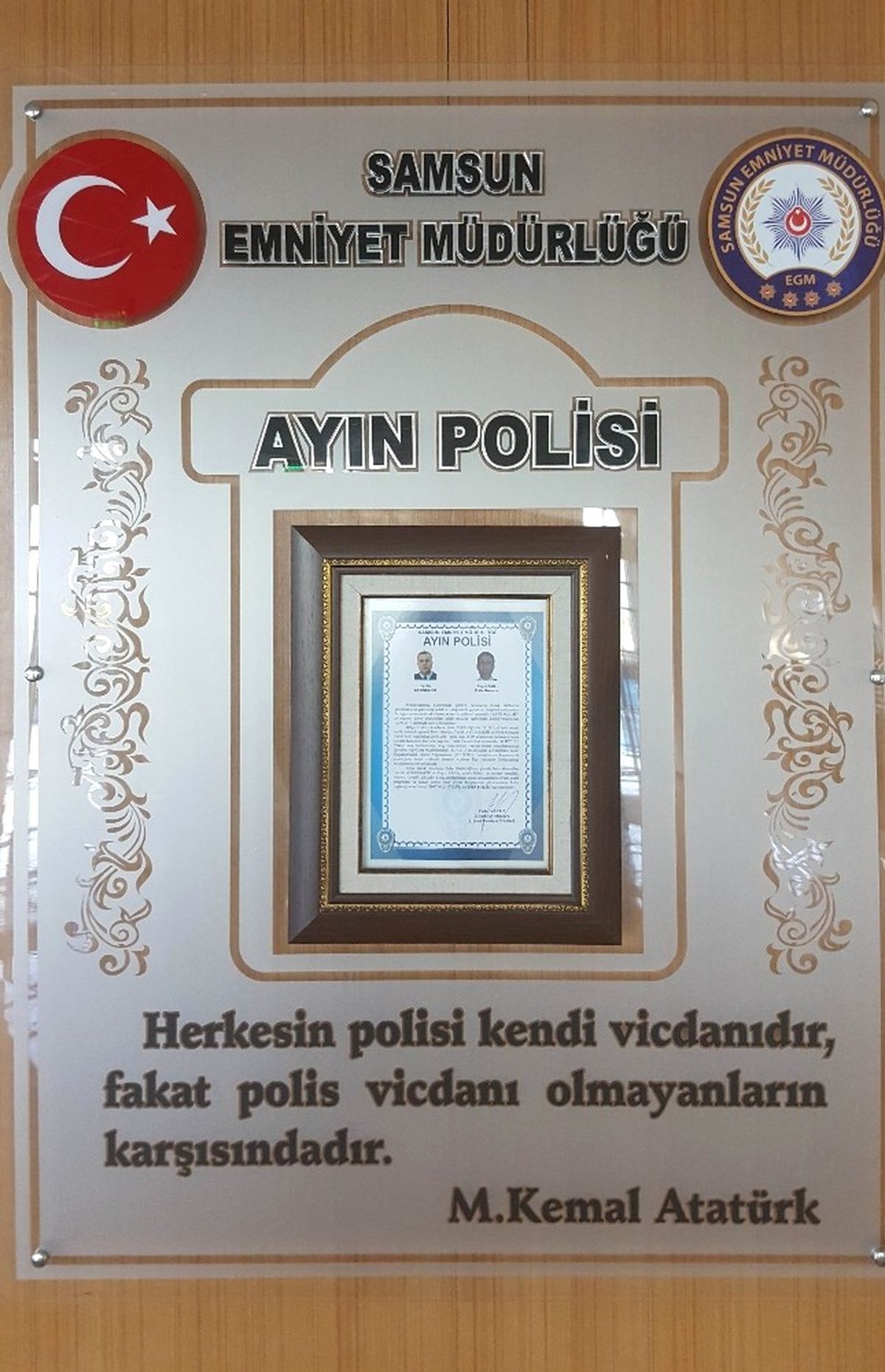 Fetö\'dan Aranan Albayı Yakalayan Trafikçiler Ayın Polisi Seçildi