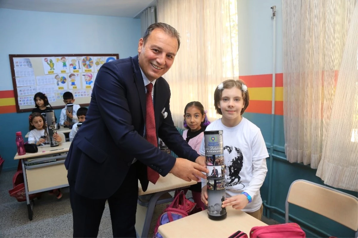 Gaziemir\'de 45 Okula 2 Bin 500 Satranç Takımı Dağıtıldı
