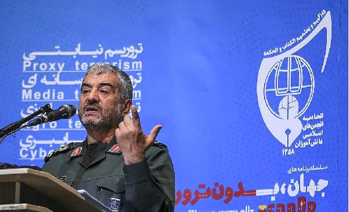 İran: Füze Kapasitemizi İki  Bin Kilometreyle Sınırlı Tutacağız