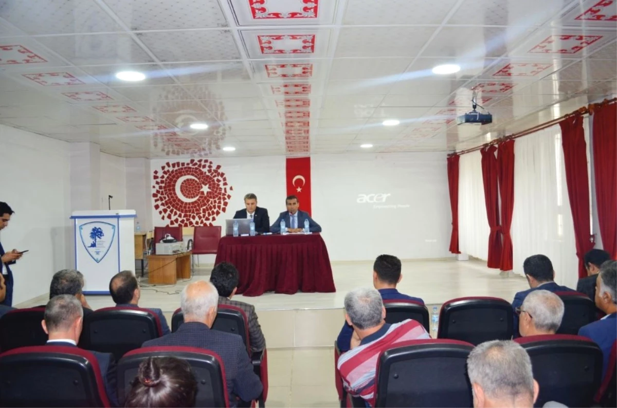 Kahta\'da Okul Sporları Değerlendirme Toplantısı Yapıldı