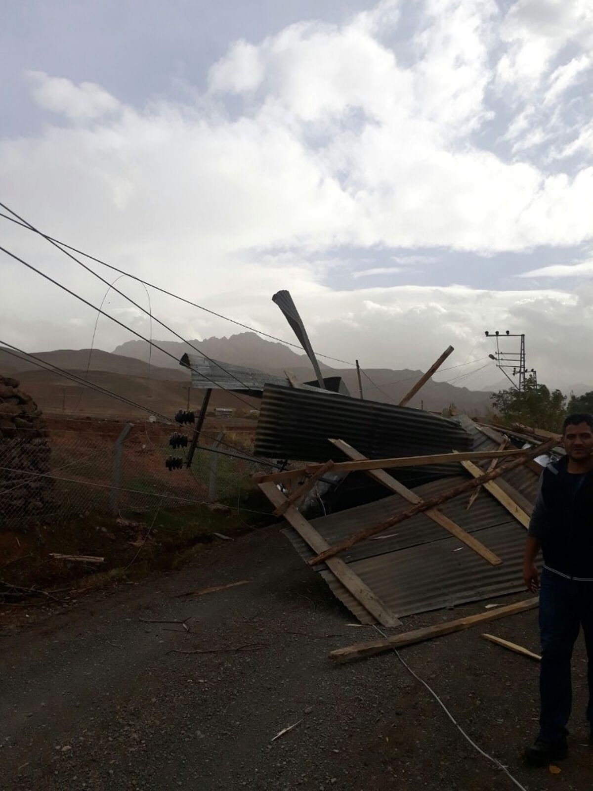 Kars\'ta Fırtına Yüksek Gerilim Hatlarına Zarar Verdi