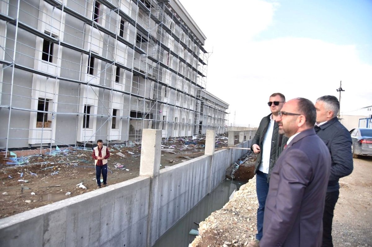 Kartepe\'nin Yeni Hizmet Binası Bitiyor