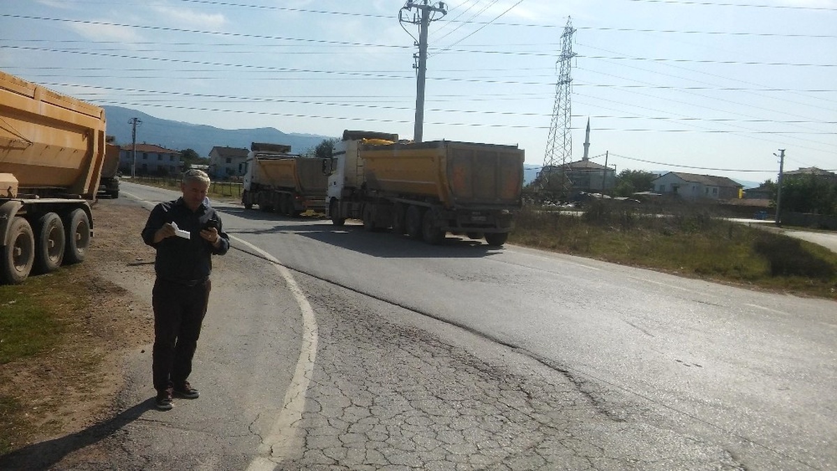 Kartepe Zabıtası Kural İhlallerine Ceza Kesti