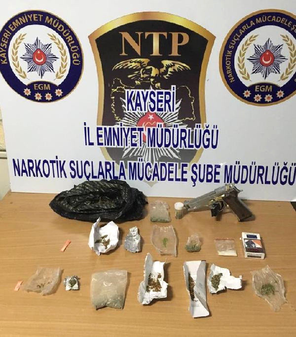 Kayseri\'de Uyuşturucu Ticaretine 3 Gözaltı