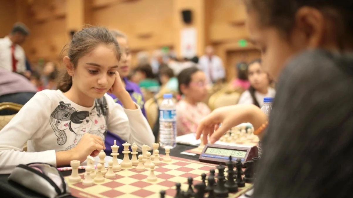 Kepez\'in Ödüllü Satranç Turnuvası Sona Erdi