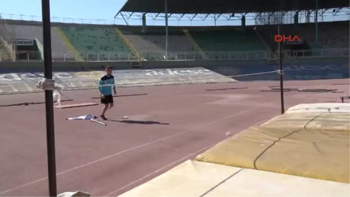 Konya Spor Yapabilmek İçin Birinin Protez Bacak, Diğerinin Kola İhtiyacı Var