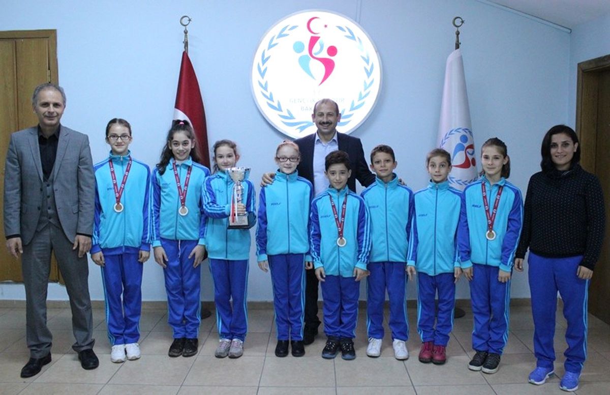 Küçük Cimnastikçilerden Ziyaret