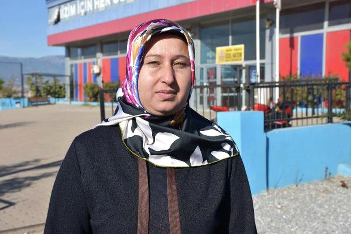 Manisa\'da Öğrenci Velilerinden Staj Eylemi
