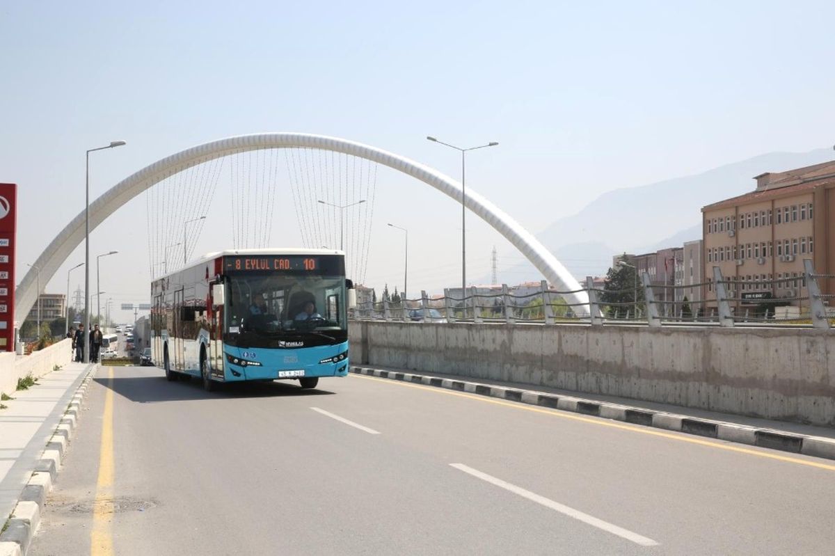 Manisa\'da Toplu Taşımada Aktarma Uygulaması Başladı