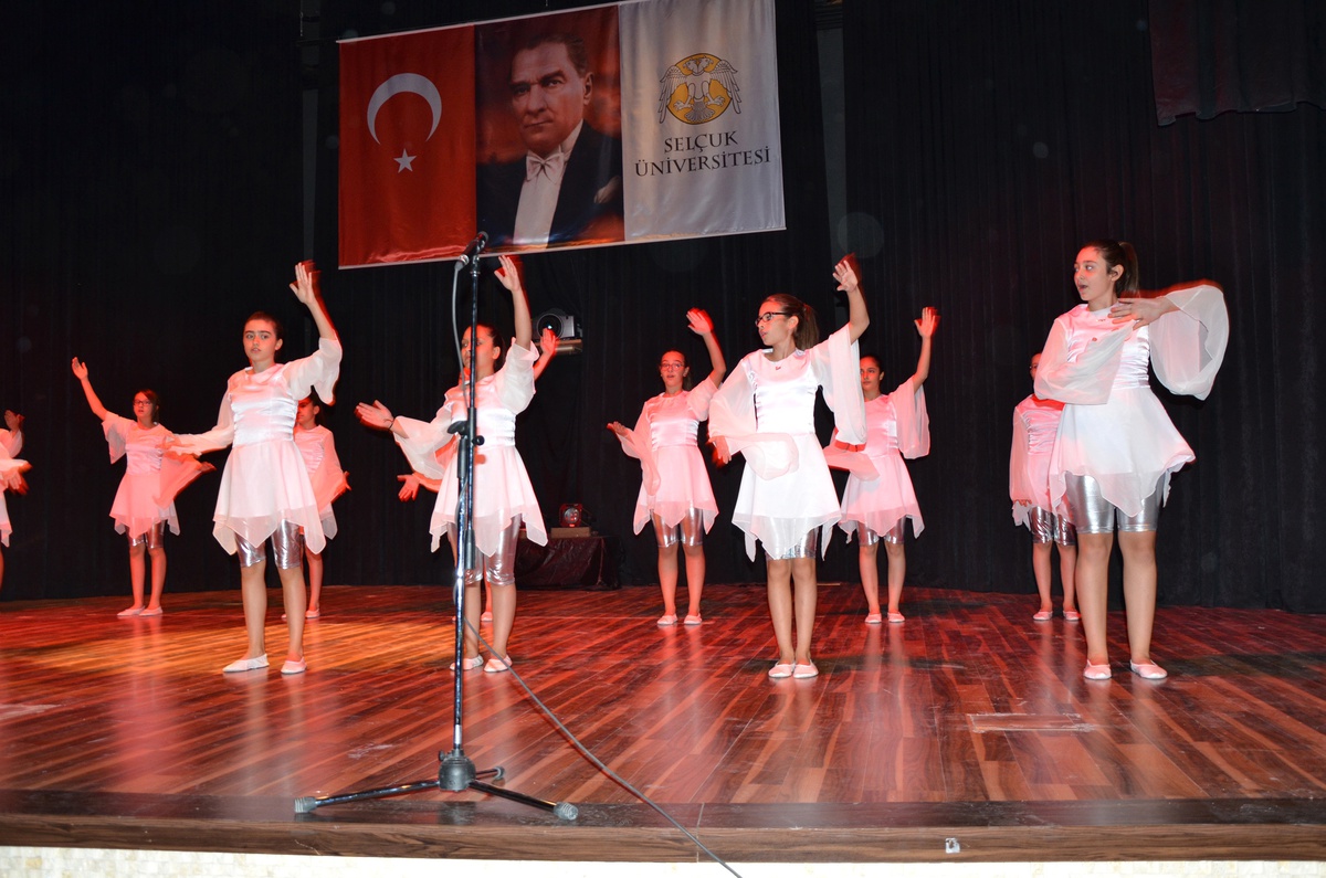 Özel Esentepe Kolejinde Cumhuriyet\' Bayramı Çoşkusu