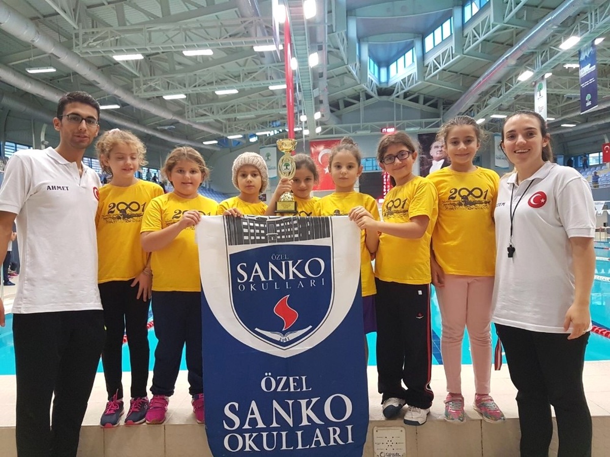 Özel Sanko Sporcuları Kulaçlarını "Cumhuriyet Kupası" İçin Attı
