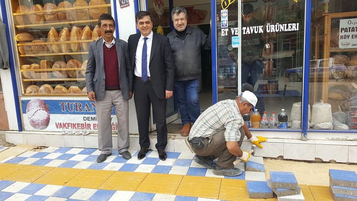 Pazaryeri\'nde Kaldırım Çalışmaları Devam Ediyor