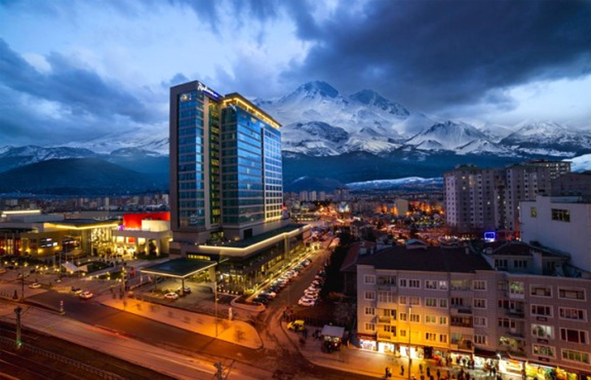 Radisson Blu Hotel Kayseri\'ye Büyük Onur