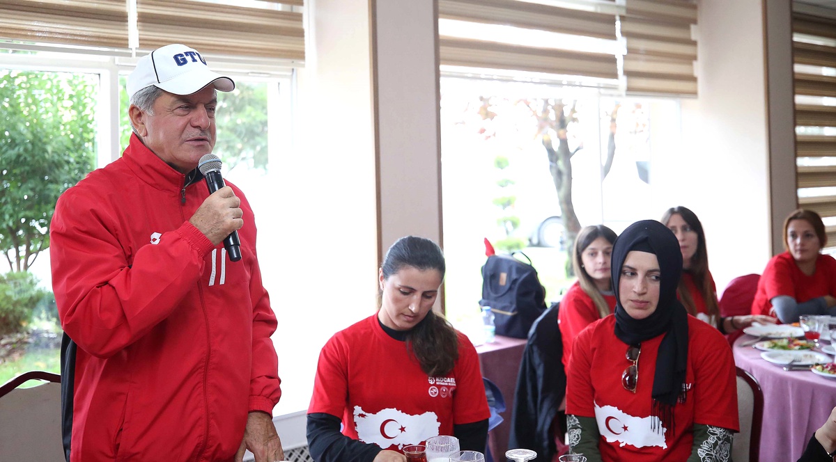 Sorunlara Karşı Laf Değil, Hizmet Üretiyoruz