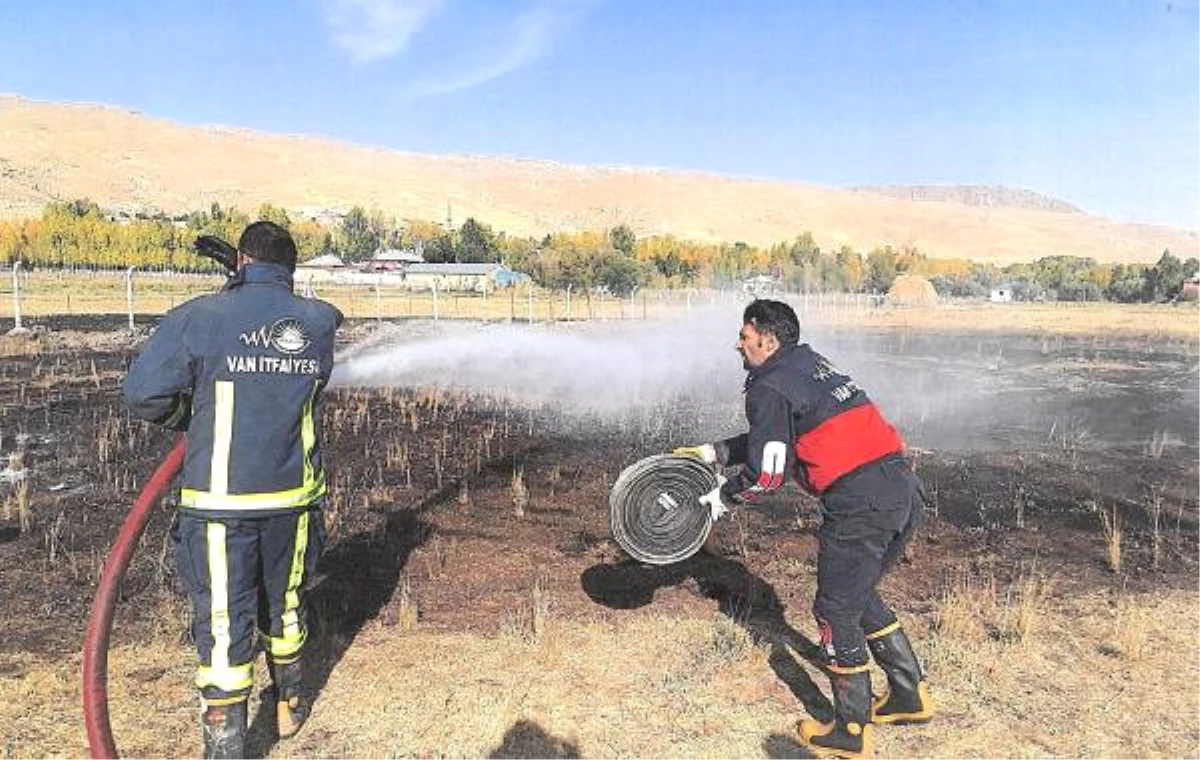 Toprakta Biriken Metan Gazı, Tarlada Yangına Neden Oldu