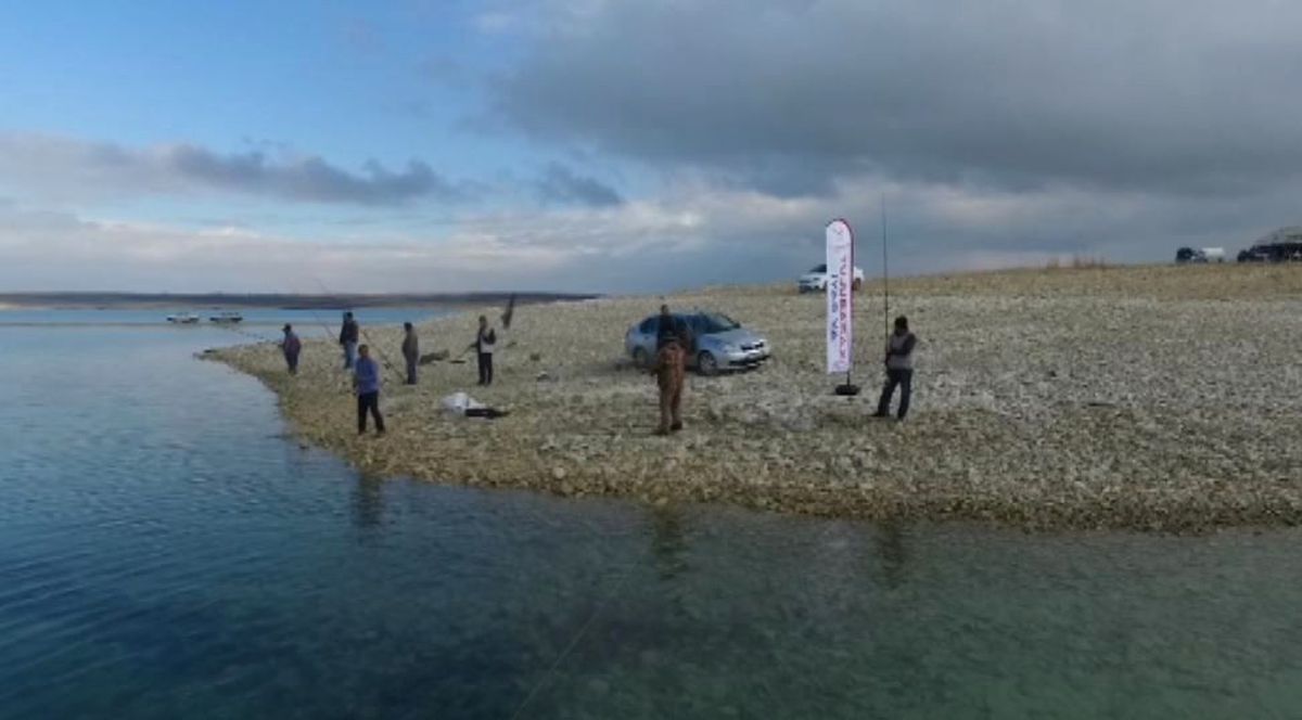 Uyuşturucu Bağımlılığına Dikkat Çekmek İçin Sazan Avlama Yarışması