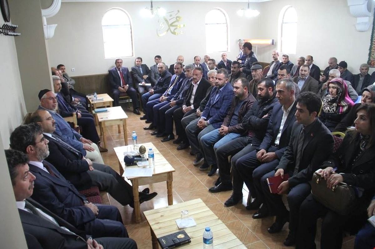 Vali Ustaoğlu, Vatandaşlarla Buluşmaya Devam Ediyor