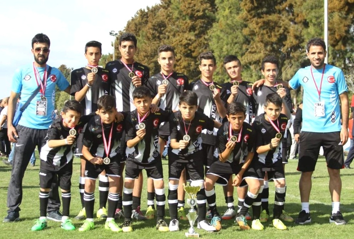 Vanlı Sporcular \'Cumhuriyet Kupası\'nı Aldı