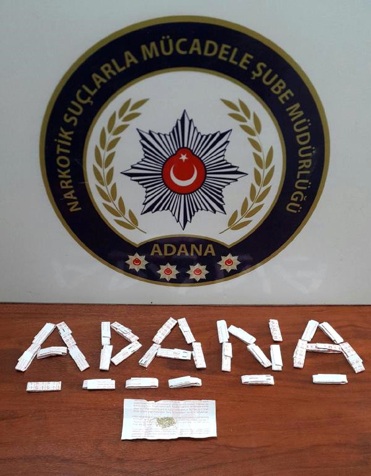 Yatağın Arasındaki Uyuşturucuyu \'Kanas\' Buldu (2)