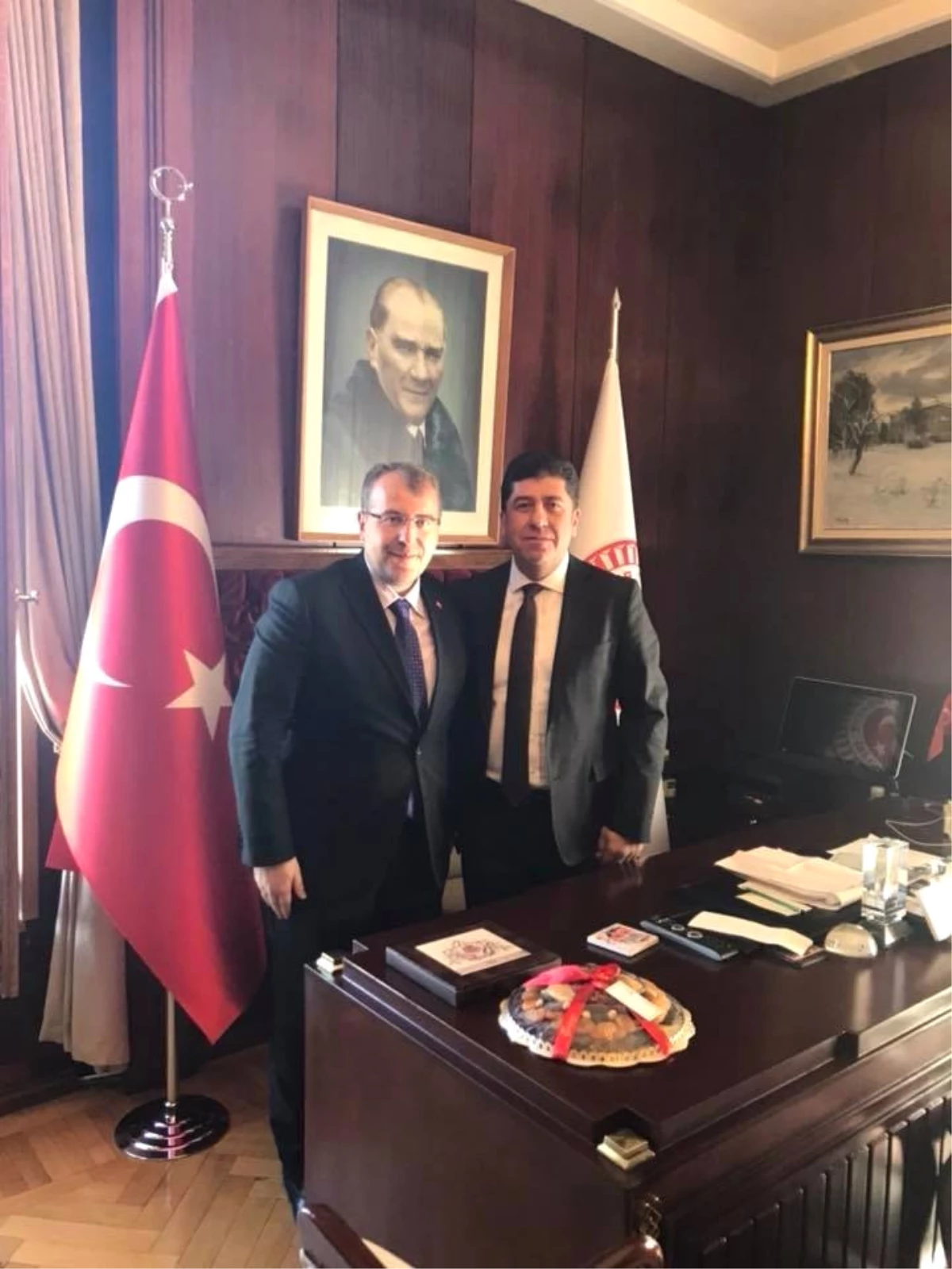 AK Parti Bilecik Milletvekili Halil Eldemir\'den Tüzün\'e Nezaket Ziyareti
