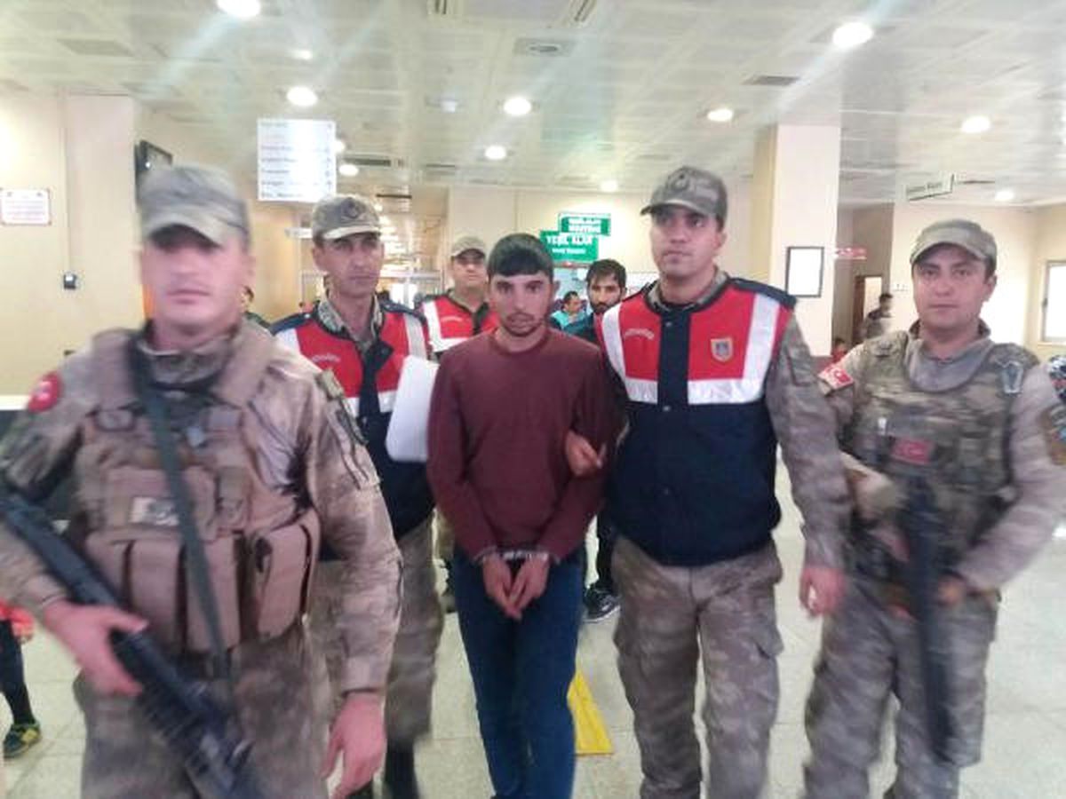 Akçakale\'de Pyd\'li 2 Terörist Tutuklandı