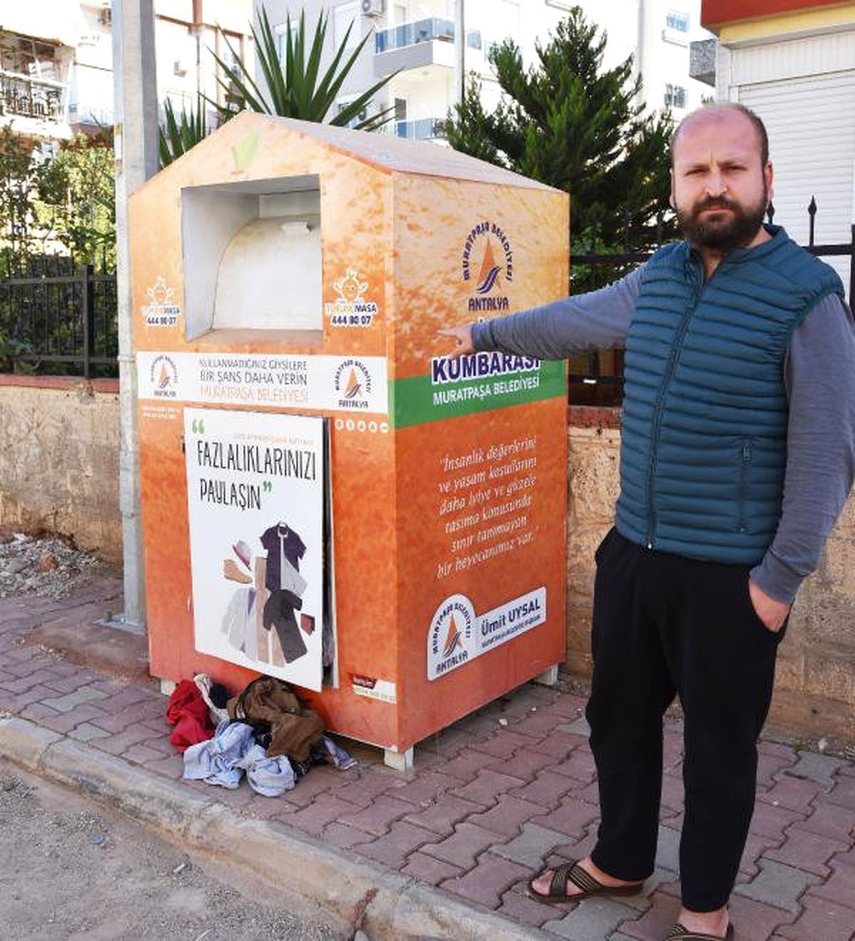 Antalya\'da \'Giysi Kumbarası\' Hırsızlığı