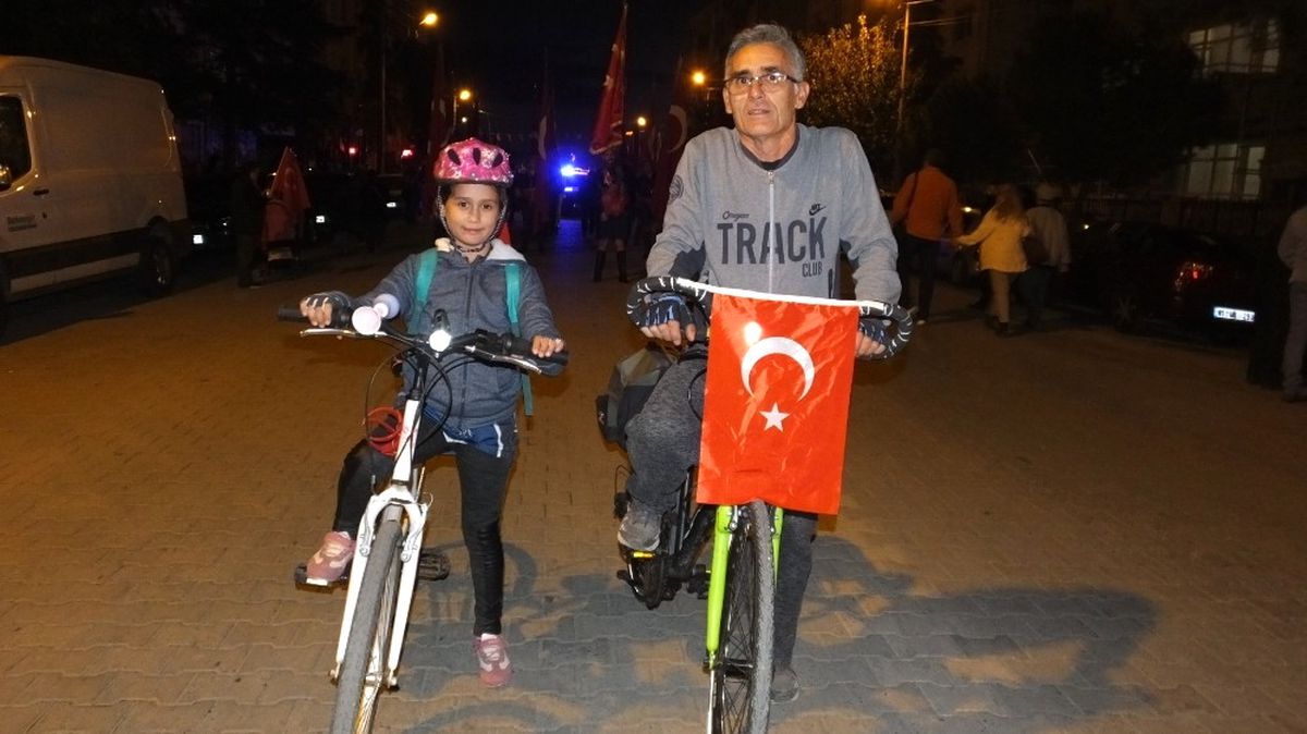Baba Kız Bisikletçi Oldular