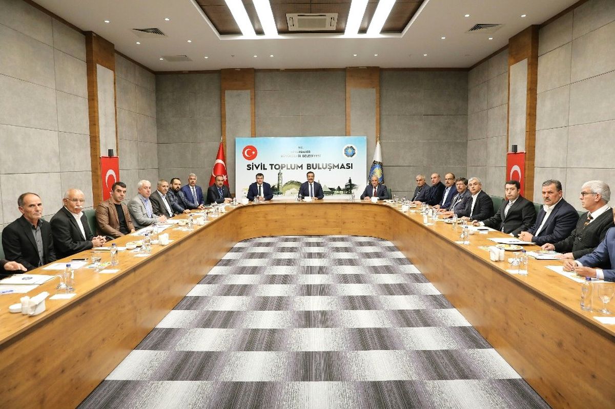 Başkan Atilla Esnafla Bir Araya Geldi