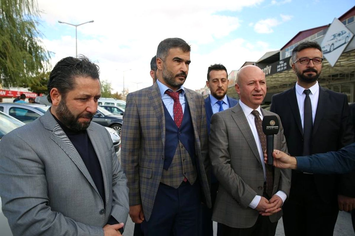 Başkan Çolakbayrakdar, Oto Galericiler Sitesinde