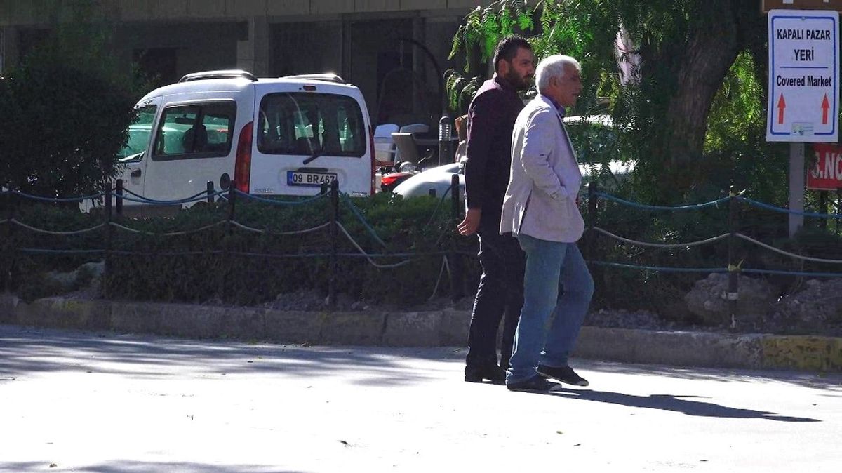 CHP Kuşadası İlçe Başkan Yardımcısı\'nın Kızının Telefonunda Bylock Çıktı