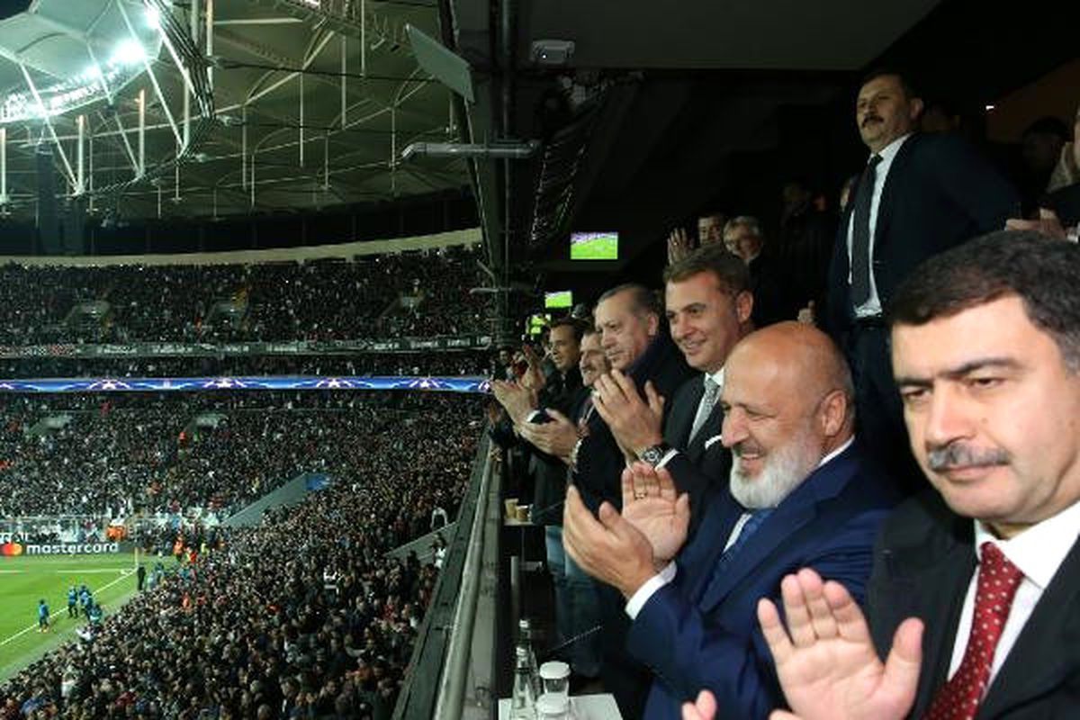 Cumhurbaşkanı Erdoğan Beşiktaş Maçını Locadan İzledi
