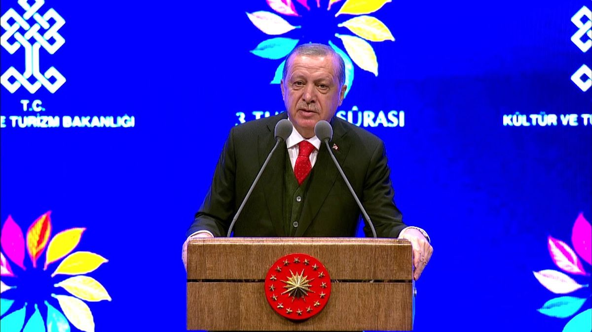Akm\'nin Olduğu Yeri Yıkıyoruz"