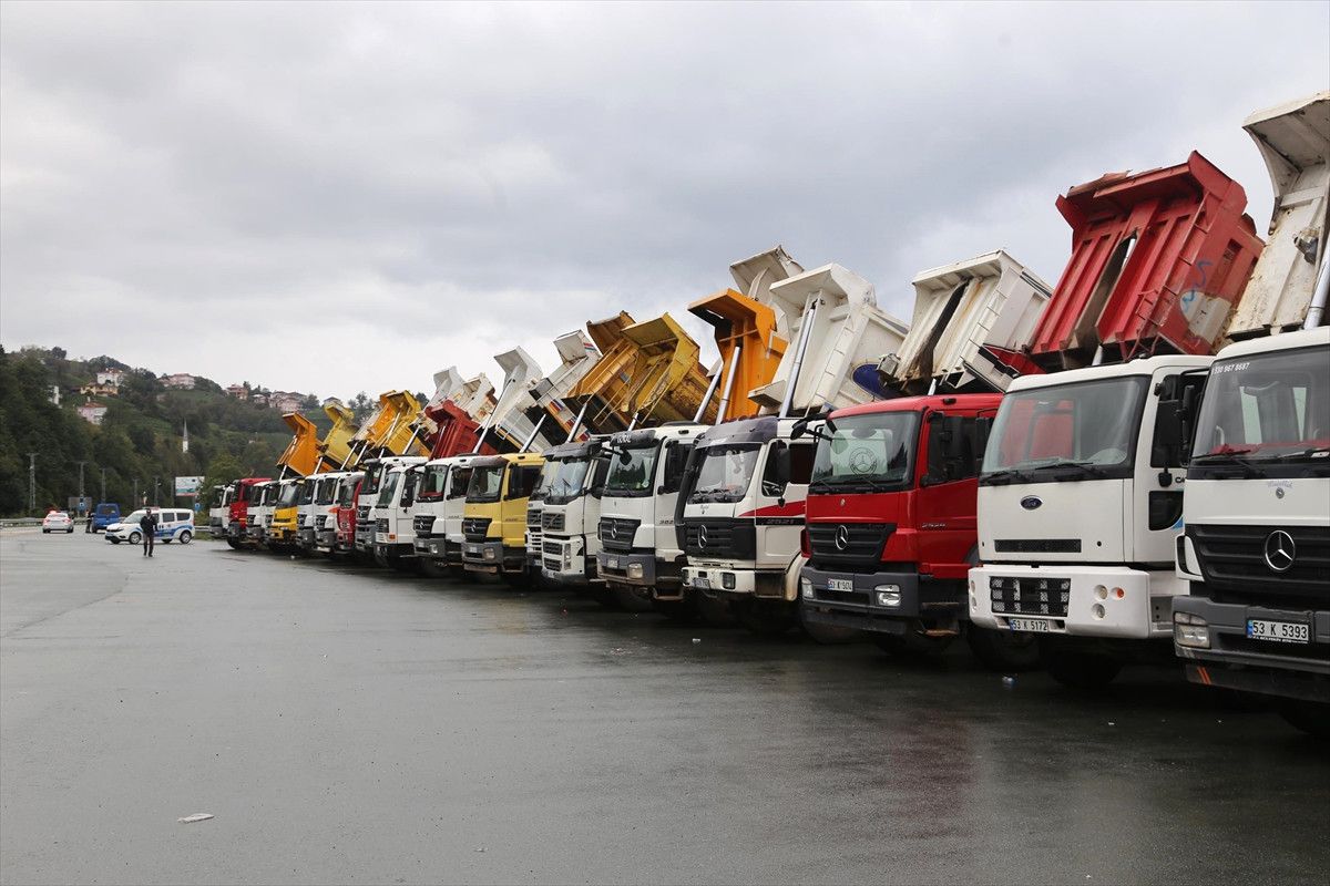 Havalimanı İnşaatında Çalışmak İsteyen Kamyonculardan Eylem