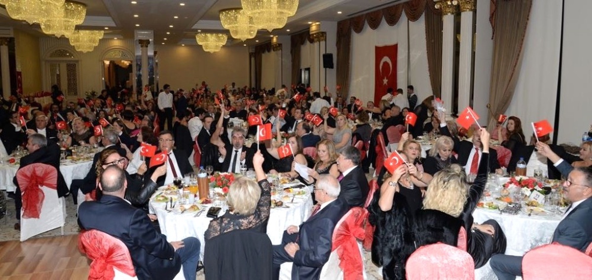 İnegöl Rotary\'den Coşkulu Cumhuriyet Kutlaması