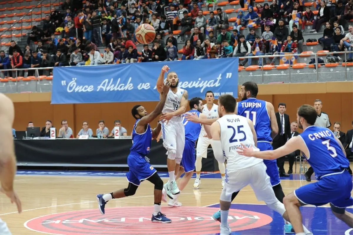 İstanbul Bbsk, Gürcistan Ekibini Farklı Yendi