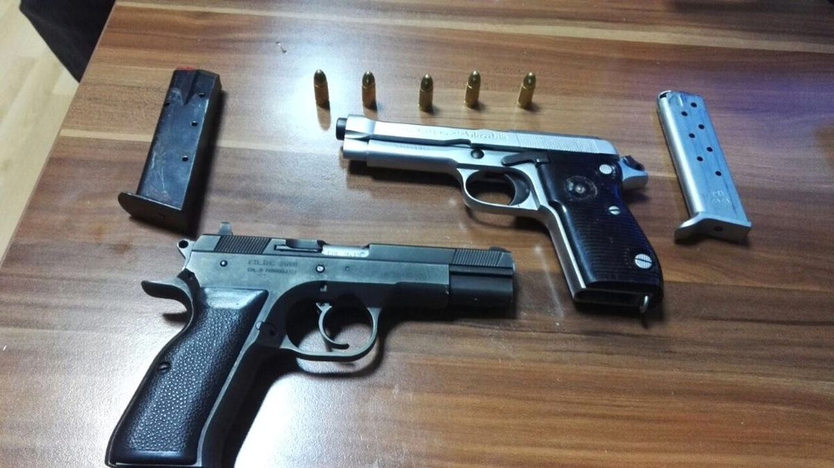Kayseri\'de 2 Adet Ruhsatsız Tabanca Ele Geçirildi