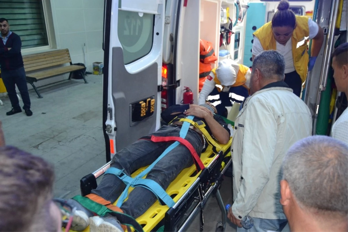 Kozan\'da Trafik Kazası: 1 Ölü 2 Yaralı