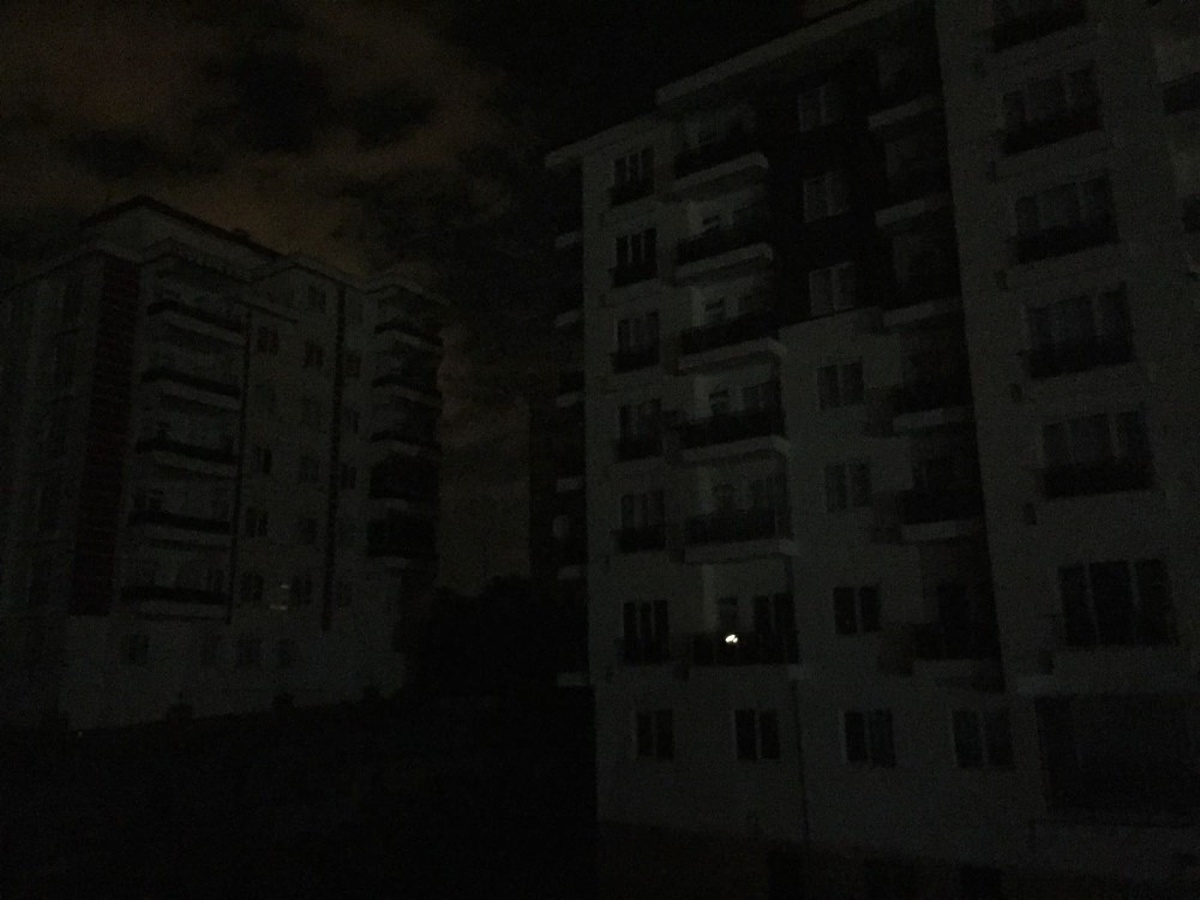 Sık Sık Kesilen Elektrikler Mahalleliyi Bıktırdı