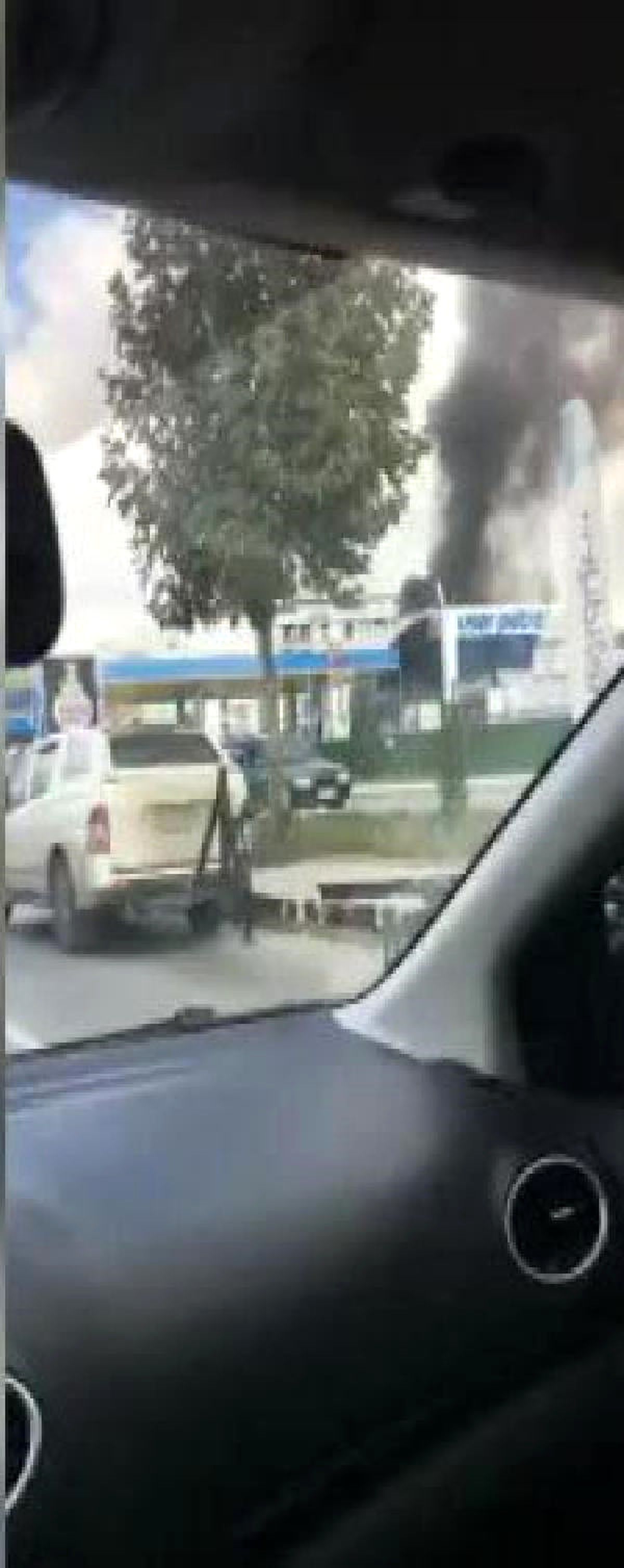 Tuzla\'da Akaryakıt İstasyonundaki Tankerde Yangın (1)
