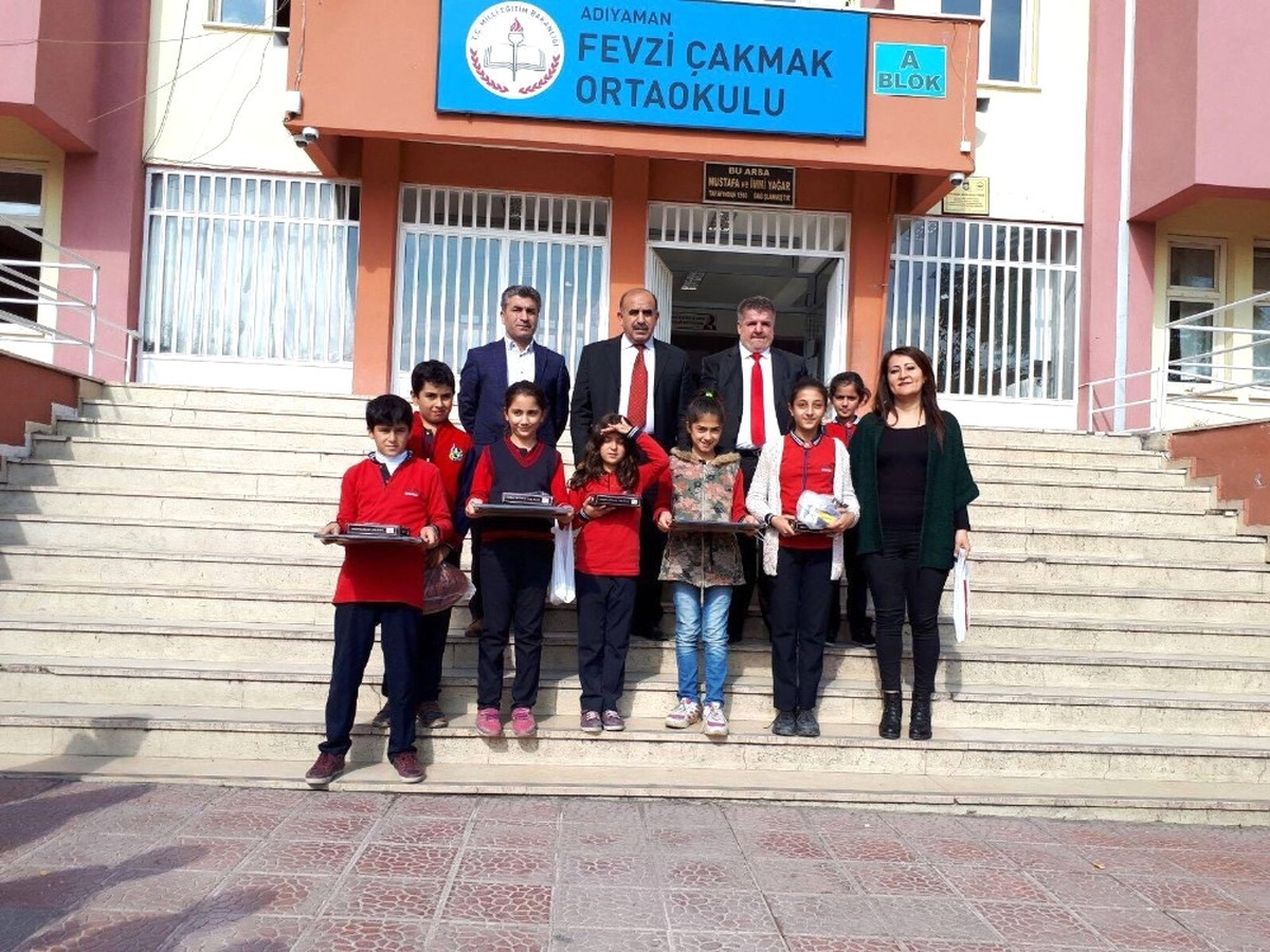 Adıyaman Belediyesinden En Çok Atık Pil Toplayan Okullara Ödül