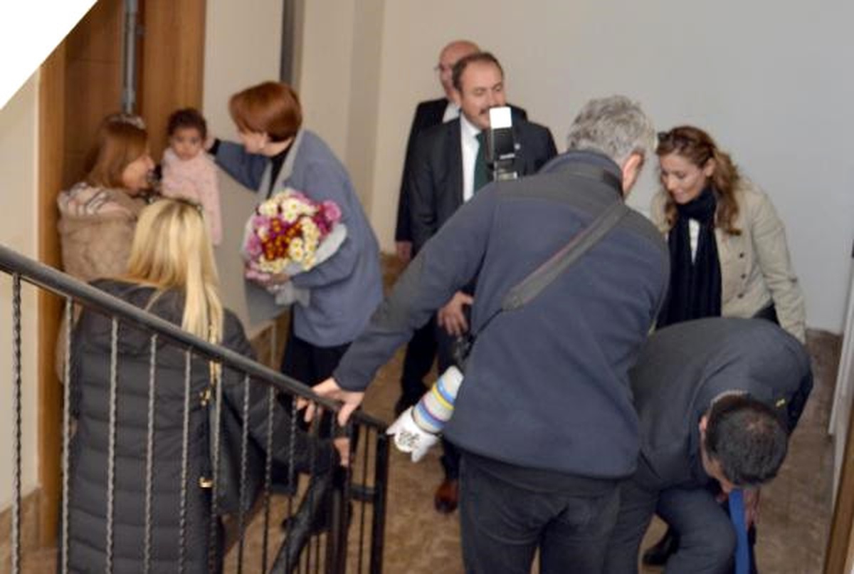 Akşener, Ahlat\'ta Selçuklu Mezarlığı\'nı Ziyaret Etti: Sevgi, İyilik Dilini Başlatacağız (2)