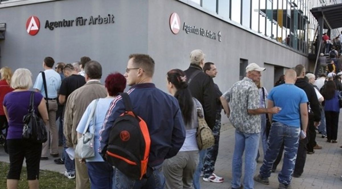 Almanya\'da İşsiz Sayısı Beklentilerin Üzerinde Azaldı