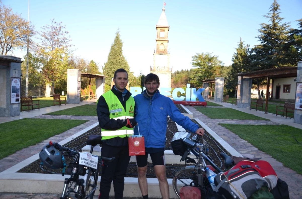 Avusturyalı Bisikletliden Bilecik\'te Mola