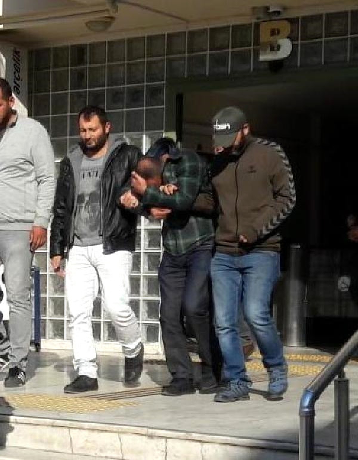 Aydın\'da Uyuşturucu Ticaretine 3 Tutuklama